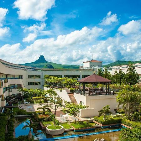 ฮาวาร์ด บีช รีสอร์ท เขิ่นติง ภายนอก รูปภาพ View of the campus